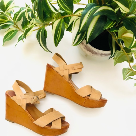 Lucky Brand Shoes - Lucky Brand Strappy wedges